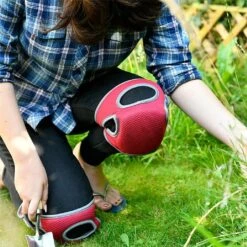 Burgon & Ball Sangria Kneelo® Knee Pads -Plantify Shop 1171504 3